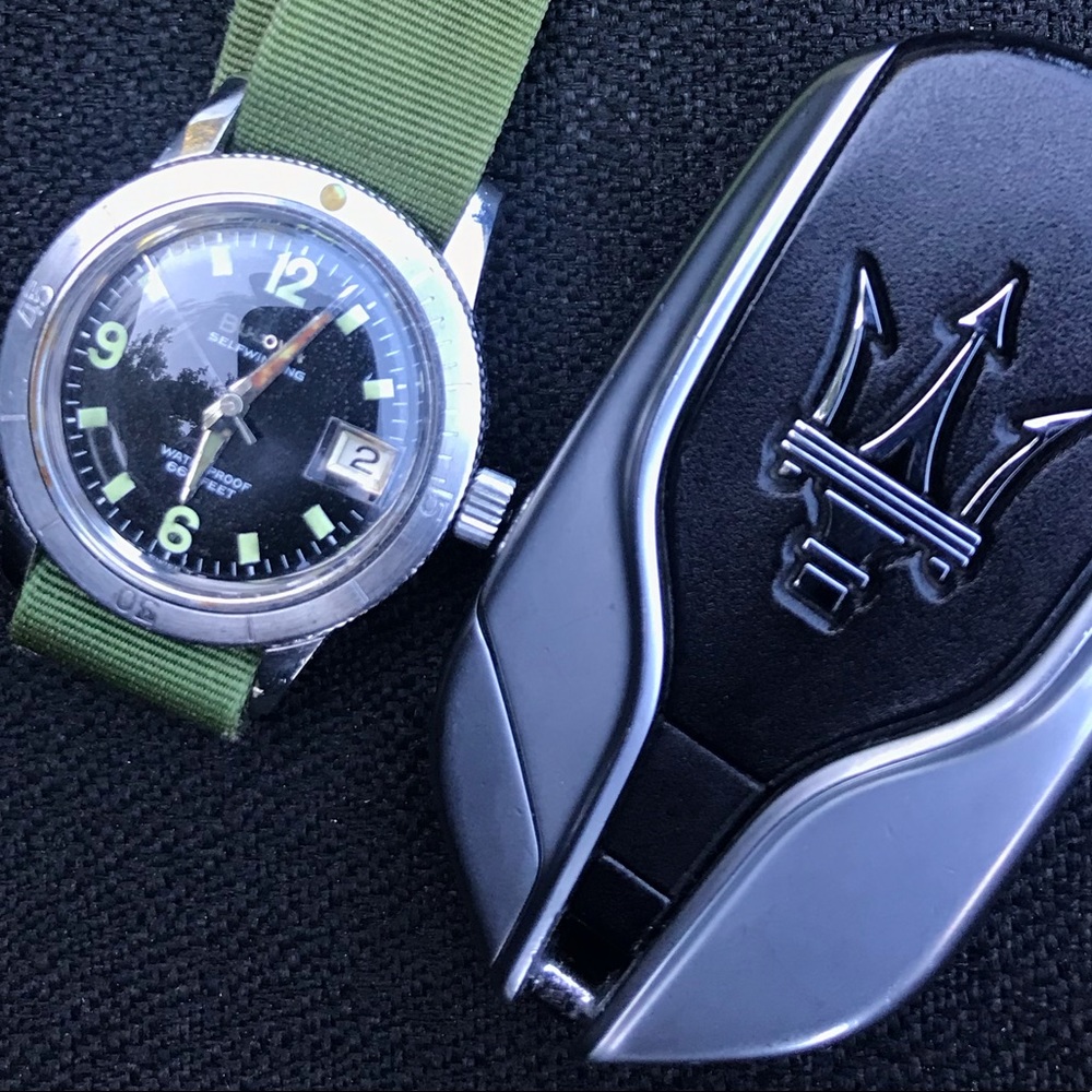 Vintage 1960s Bulova snorkel 666